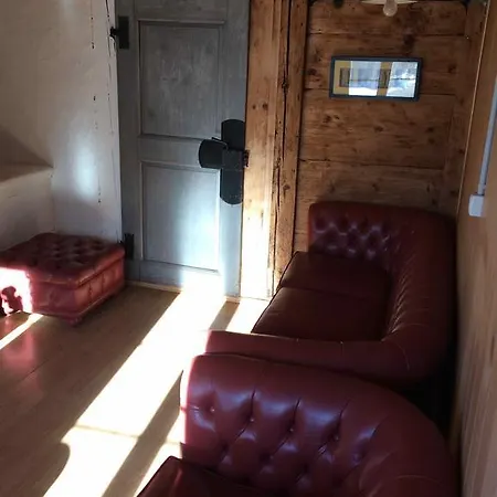 325 Year Old Swiss Horská chata *